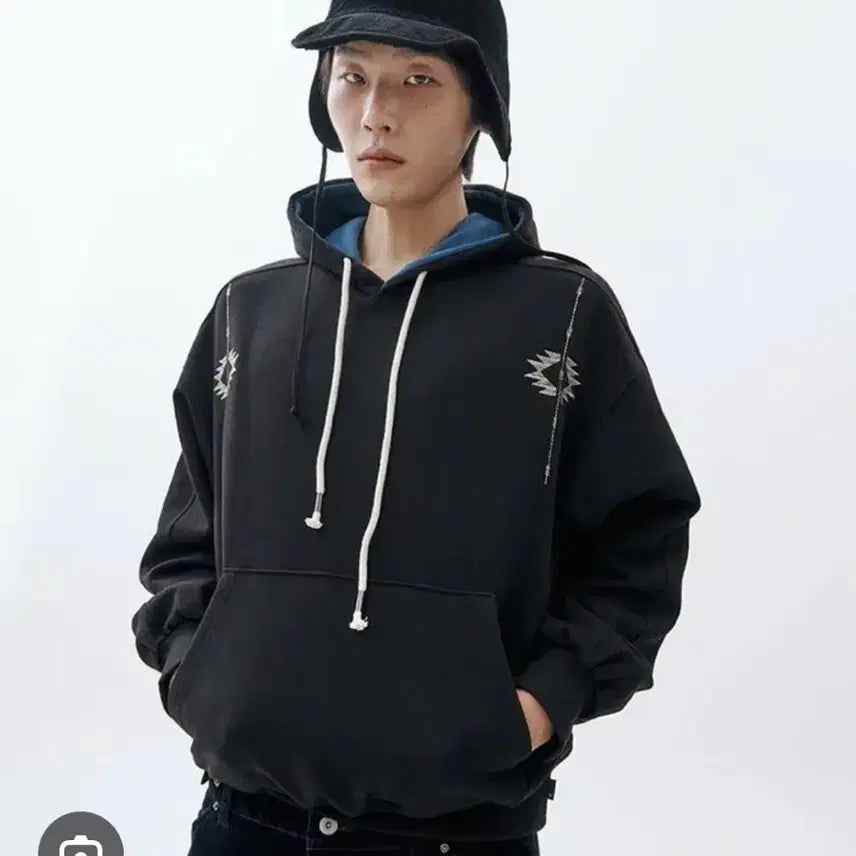 [BUNJANG] Character Stitch Hooded Sweatshirt M / Karacter 카락터 치마요 스티치 후드 맨투맨 M