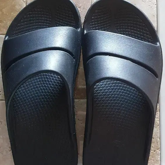 [BUNJANG] OOFOS OOFos Slide Sandals Black / 우포스 우아 슬라이드 m8 w10 260