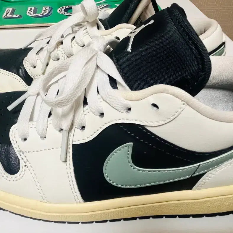 [BUNJANG] Nike Air Jordan 1 Low (240) / 나이키 에어조던 1 로우