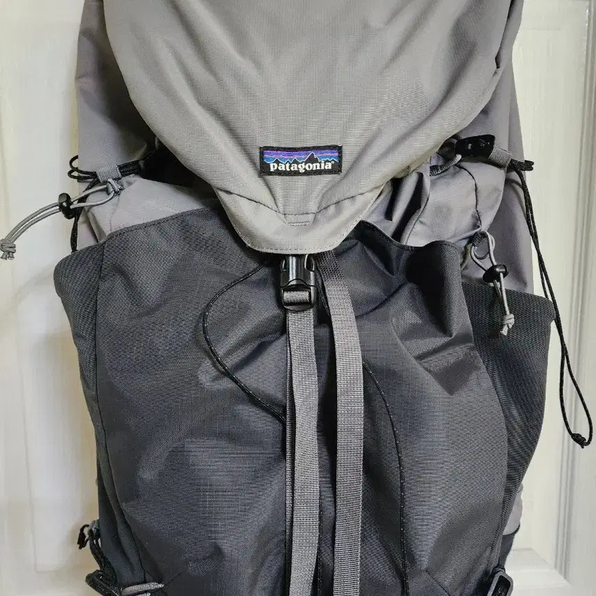 [BUNJANG] Patagonia Altvia Pack 36L Backpack Grey/Black / 파타고니아 알트비아팩 36백팩 그레이/블랙