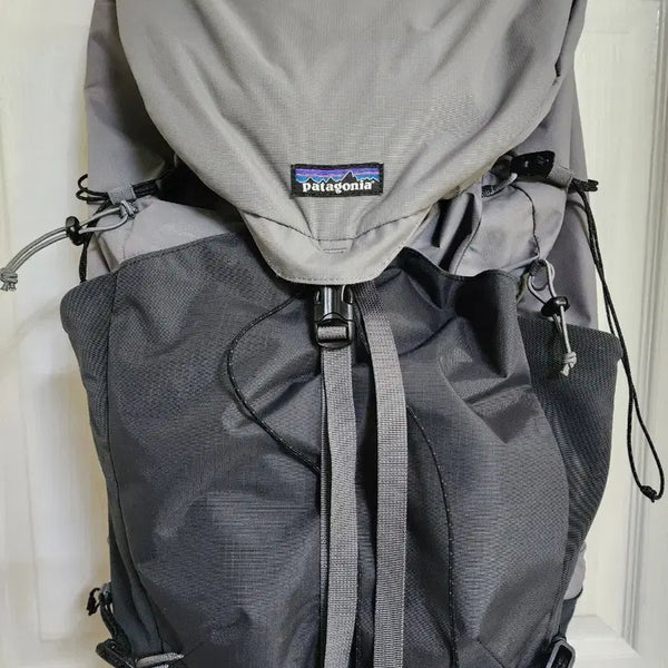 [BUNJANG] Patagonia Altvia Pack 36L Backpack Grey/Black / 파타고니아 알트비아팩 36백팩 그레이/블랙