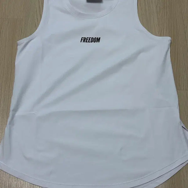 [BUNJANG] Freedom Sleeveless White M / 프리덤 슬리브리스 화이트m (거의 새거)