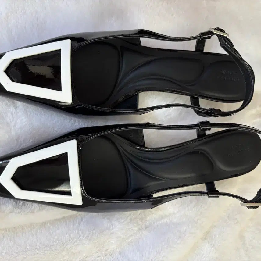 [BUNJANG] SUECOMMA BONNIE Neo Polygon 24 Slingback (Black) / 슈콤마보니 슬링백 245