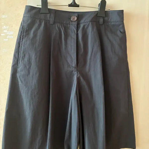 [BUNJANG] Beaker Bermuda Shorts (Size 2) - Black / 비이커 버뮤다팬츠(매장정품)1회착용