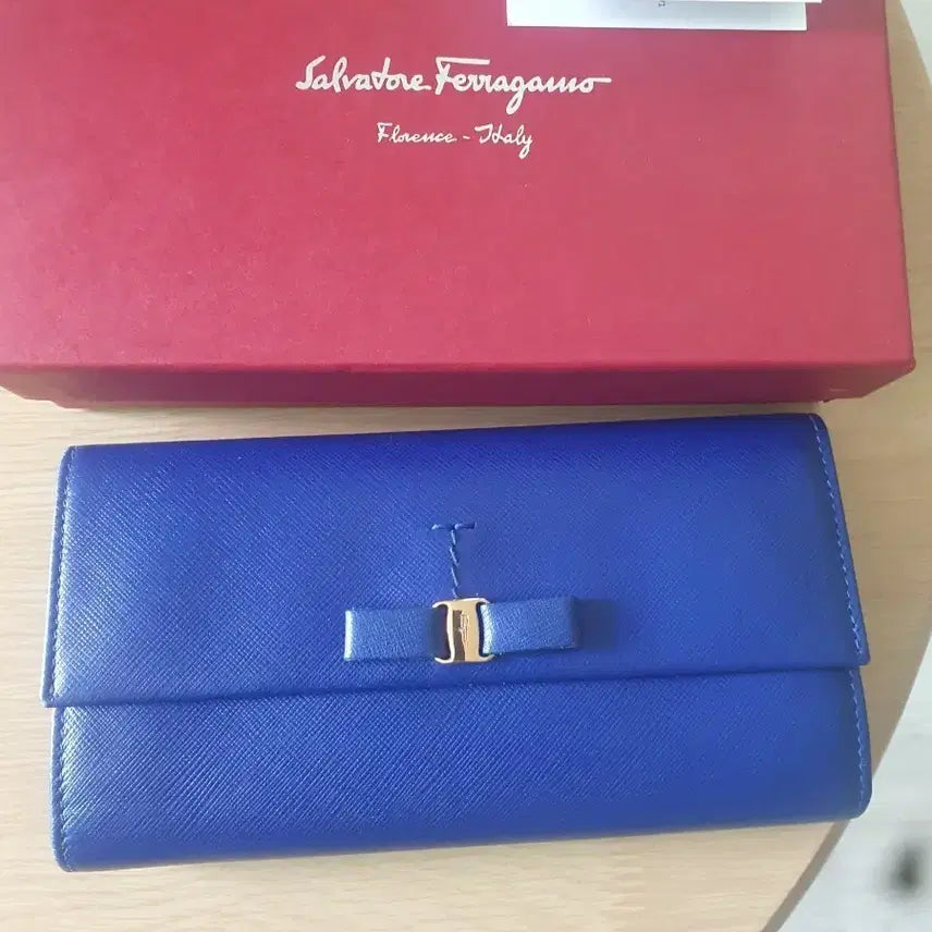 [BUNJANG] Salvatore Ferragamo Gancini Wallet Blue / 살바토레 페라가모 간치니 지갑 블루