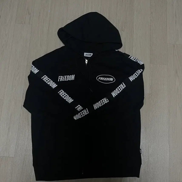 [BUNJANG] Ollait Freedom Hood Zip-up Black / 프리덤 후드 집업 블랙