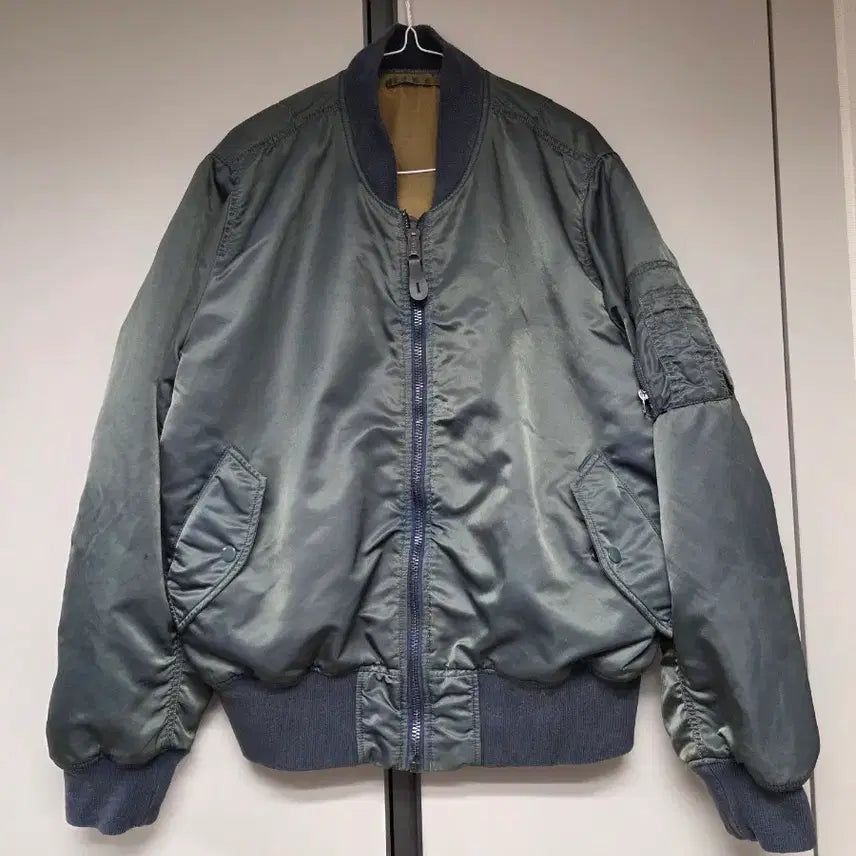 [BUNJANG] Alpha Industries MA-1 Bomber Jacket (Size L) / 알파인더스트리 MA-1 마원 항공 점퍼 라지 팝니다