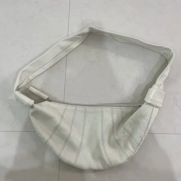 [BUNJANG] Croissant Shoulder Bag / 크루아상 숄더백