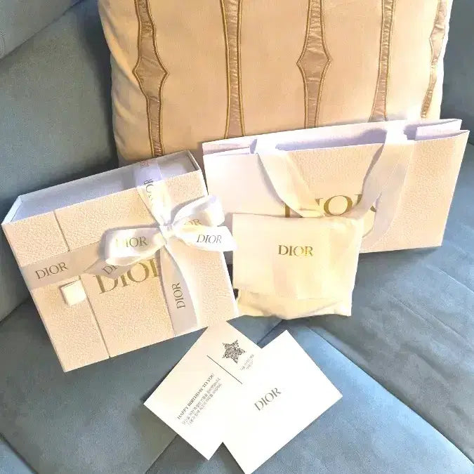 [BUNJANG] Dior Caro Glazed Pouch Powder Pink Box Set / 8-21)디올지갑박스3단지갑카드지갑반지갑 박스풀셋 (박스+쇼핑백가격임)