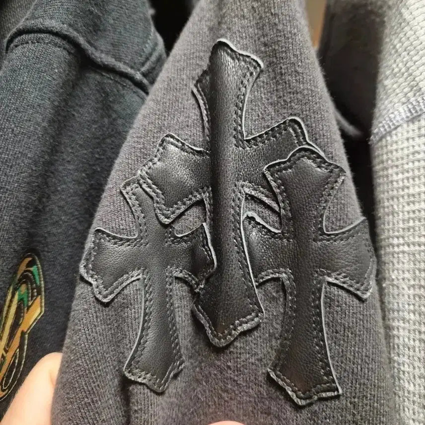[BUNJANG] Chrome Hearts Triple Leather Patch Hoodie Black / 크롬하츠 트리플 레더패치 후드티 블랙