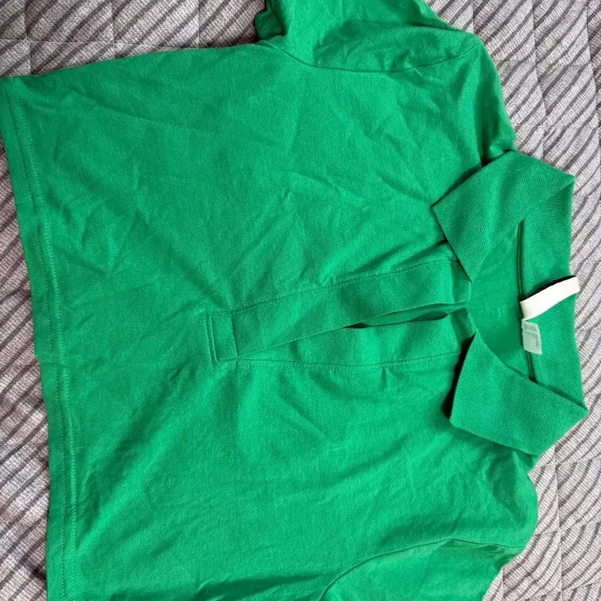 [BUNJANG] H&M Cropped Polo Shirt / H&M 크롭 카라티