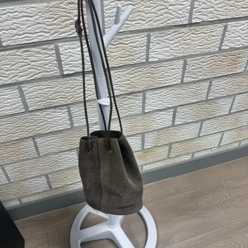[BUNJANG] Suede Drawstring Bag Brown / 스웨이드 복조리백 브라운