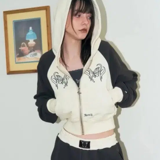 [BUNJANG] Fancy Club Zip-up Hoodie / 팬시클럽 후드집업