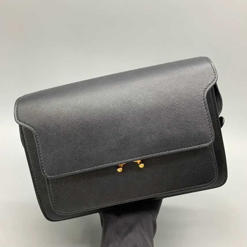 [BUNJANG] Marni Trunk Medium Shoulder Bag Black Saffiano Leather / 267003467 마르니 사피아노 트렁크 미디움 숄더백 블랙