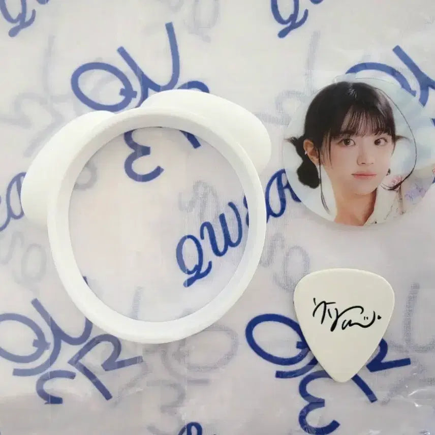 [BUNJANG] QWER Chodan Lightstick Accessory Set + Guitar Pick / QWER  응원봉 쵸단 악세사리 세트 + 피크