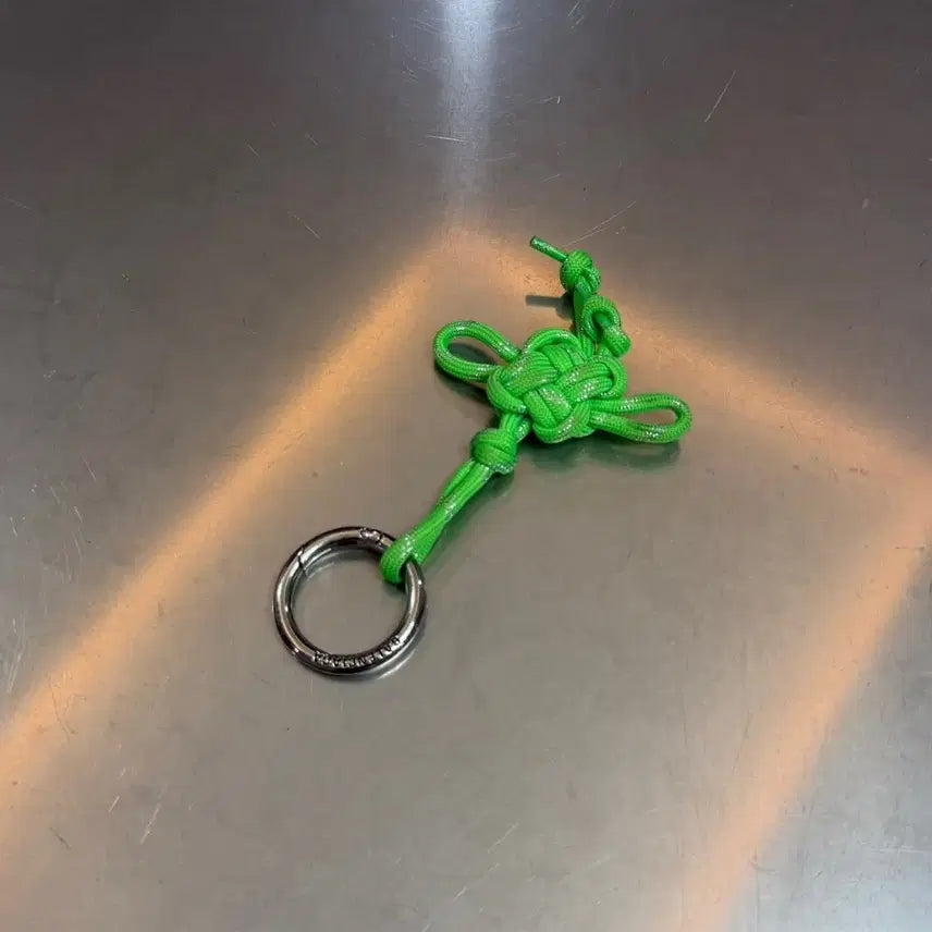 [BUNJANG] Balenciaga Paracord Knot Keychain / 발렌시아가 파라코드 매듭 키링