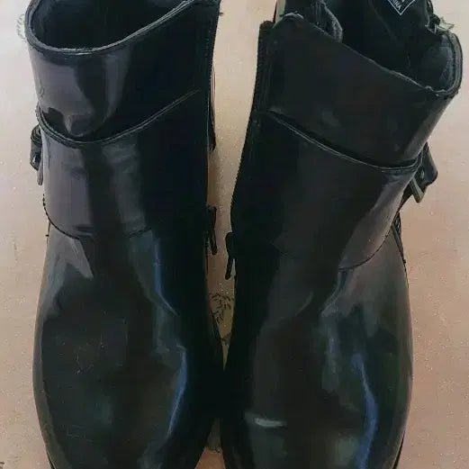[BUNJANG] Black Leather Ankle Boots - Size 235 / 블랙앵글부츠  235