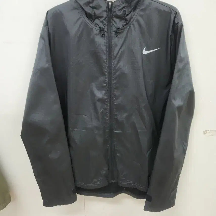 [BUNJANG] Nike Women's Running Essentials Windbreaker XL / (정품) 나이키 우먼스 러닝 에센셜 바람막이 XL