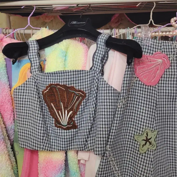 [BUNJANG] Checkered Pattern Scallop Applique Two-Piece Set / 체크무늬 조개 모양 아플리케 귀여운 투피스 수입S