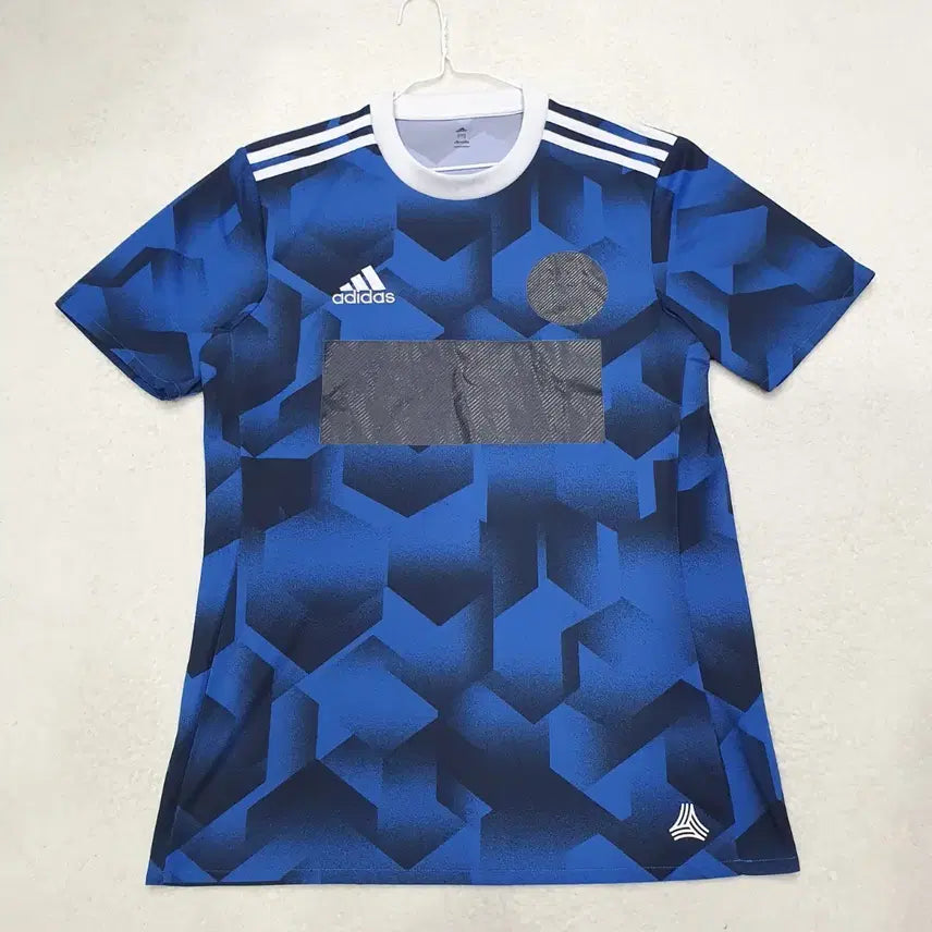 [BUNJANG] Adidas Football Pattern Functional Short Sleeve T-Shirt / 아디다스 풋볼 패턴 기능성 반팔티 90