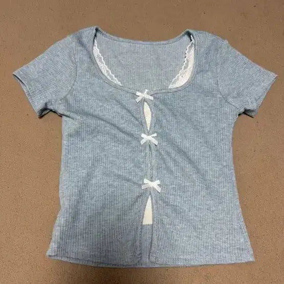 [BUNJANG] Ribbon Tie Lace Short Sleeve Knit / 리본 끈 레이스 반팔 니트