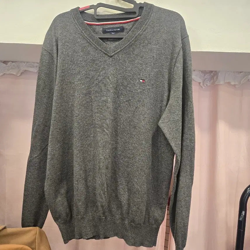 [BUNJANG] Tommy Hilfiger V-Neck Knit Sweater - Gray / 타미힐피거 니트 그레이