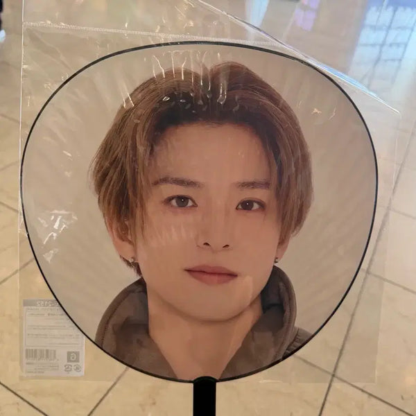 [BUNJANG] TREASURE Asahi New Wave Uchiwa Fan / 트레저 뉴웨이브 아사히 우치와 팝니다