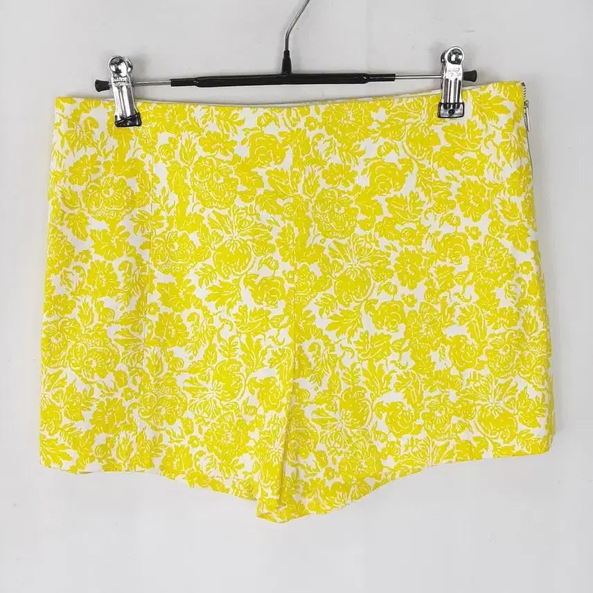 [BUNJANG] List Flower Pattern Shorts - Size M (New) / 리스트 플라워패턴 반바지/새상품M