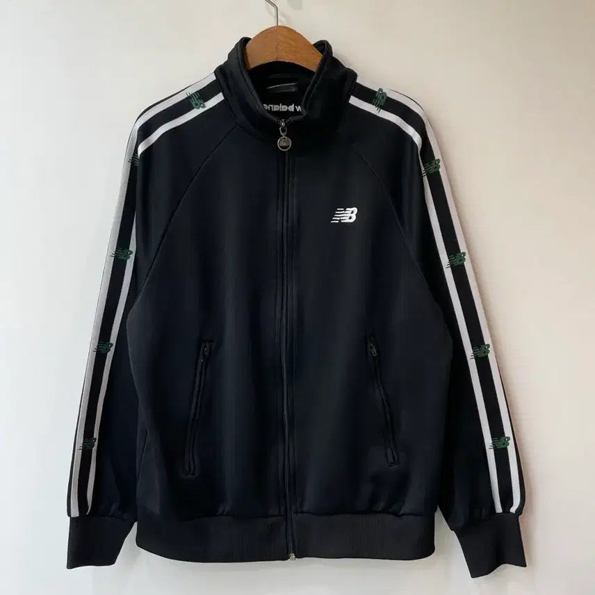 [BUNJANG] New Balance Black Track Top Zip-Up Jacket S / 뉴발란스 블랙 트랙탑 져지 집업 자켓 s