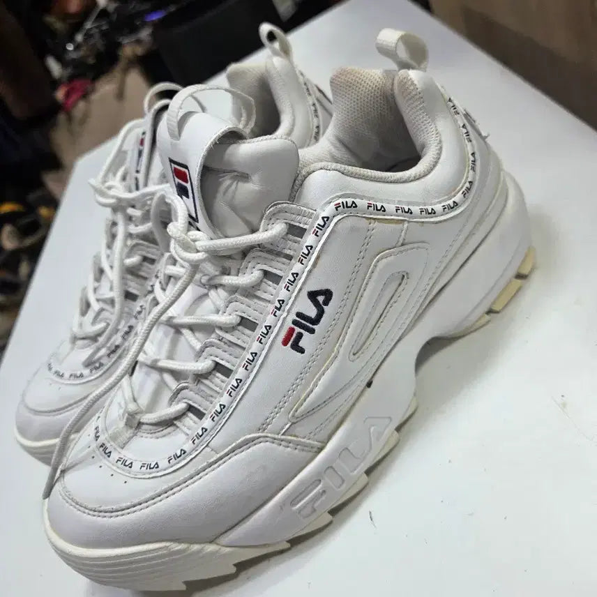 [BUNJANG] Fila Disruptor 2 White Shoes Size 270 / 휠라 디스럽터2 화이트270
