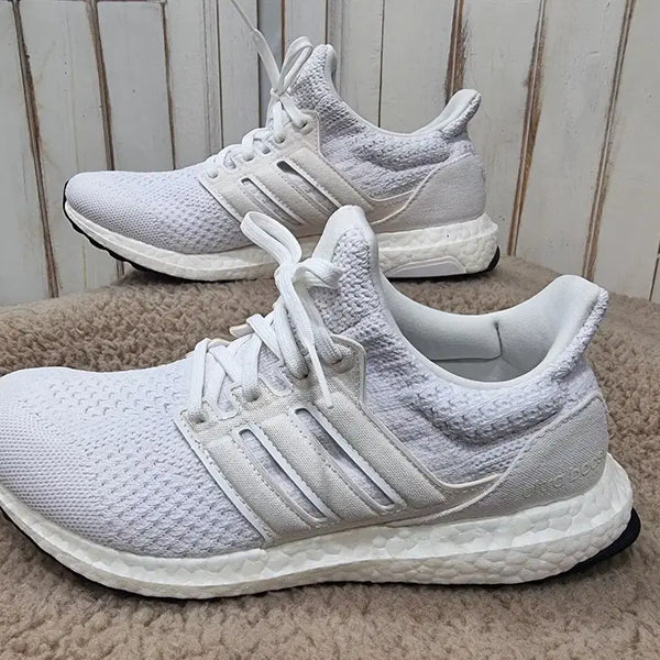 [BUNJANG] Adidas Ultraboost 5.0 DNA Sneakers / 아디다스 울트라부스트 5.0 DNA 스니커즈 (D484