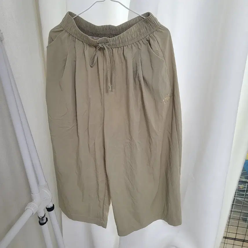 [BUNJANG] Celine 7-Part Beige Pants New / 셀린느바지7부베이지새상품