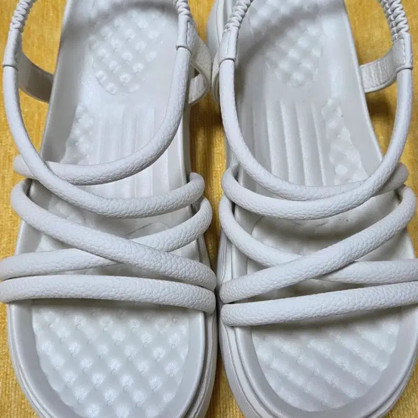 [BUNJANG] Ivory Wedge Sandals / 아이보리 통굽 샌들((새상품))