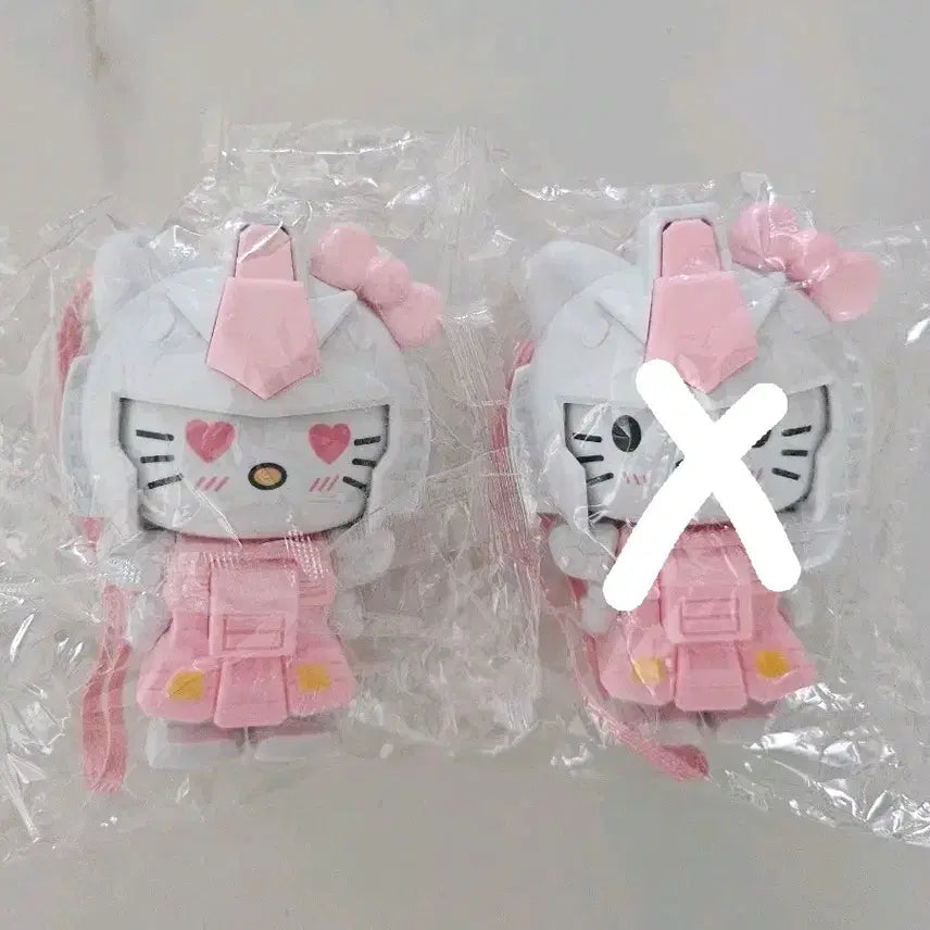 [BUNJANG] Hello Kitty Gundam Figure Keychain / (새상품/개단가) 헬로키티 건담 피규어 키링