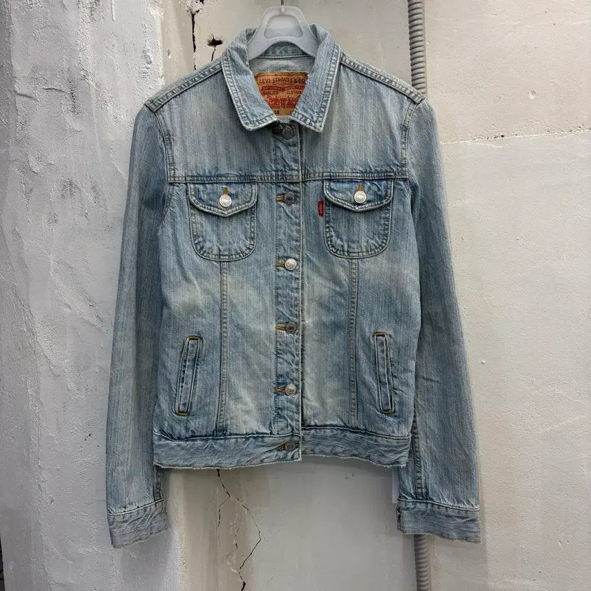 [BUNJANG] Levi's Light Wash Denim Jacket / 리바이스 연청 데님 자켓