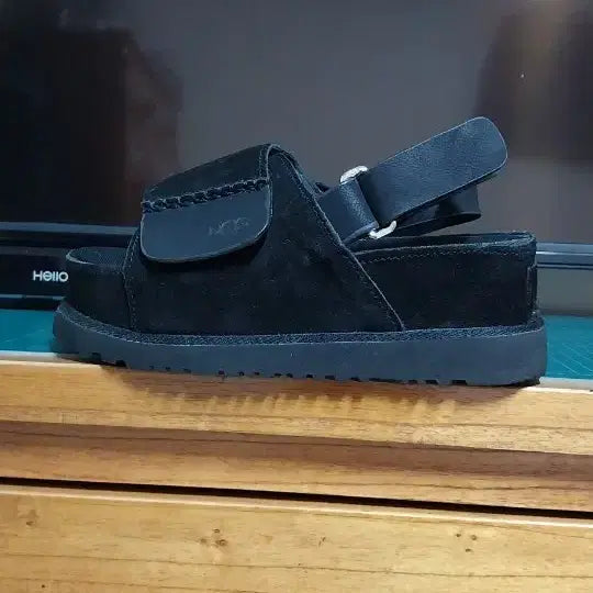 [BUNJANG] UGG High Slide Slingback Leather Women's Sandals / UGG 하이슬라이드 여성샌들.220