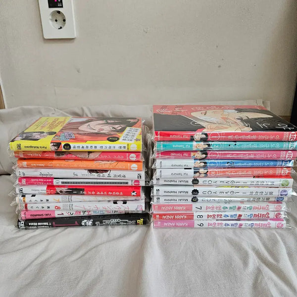 [BUNJANG] Various Romance Manhwa Volumes for Sale / 얼굴만으론 좋아할 수 없어요, 불가항력의 I LOVE YOU 등 순정만화 다수 판매