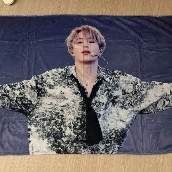 [BUNJANG] Ha Sung Woon Large Blanket / 하성운 담요