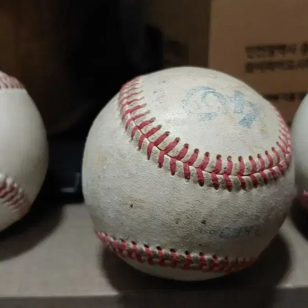 [BUNJANG] Used KBO Baseball Balls (3-Piece Bundle) / kbo 야구공 중고 3개 일괄판매