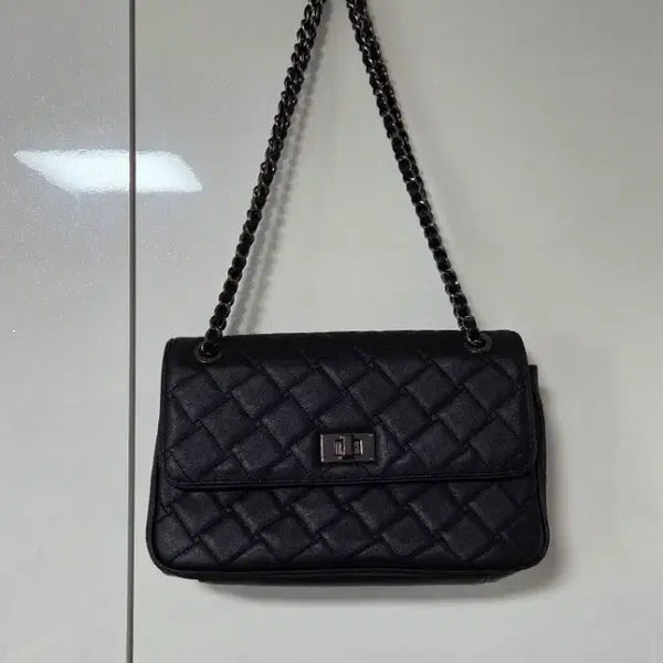 [BUNJANG] Sisley Black Quilted Chain Shoulder Bag / 시슬리 검정 퀼팅 체인 숄더백
