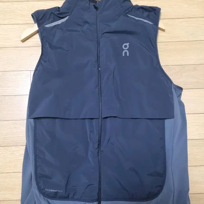 [BUNJANG] Onrunning Weather Vest / 온러닝 웨더 베스트 조끼
