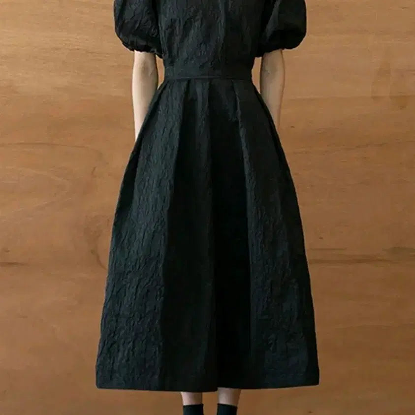 [BUNJANG] Eunoia Black Puff Blouse and Skirt Set / eunoia유노이아 블랙 퍼프 블라우스+스커트 상하의 세트
