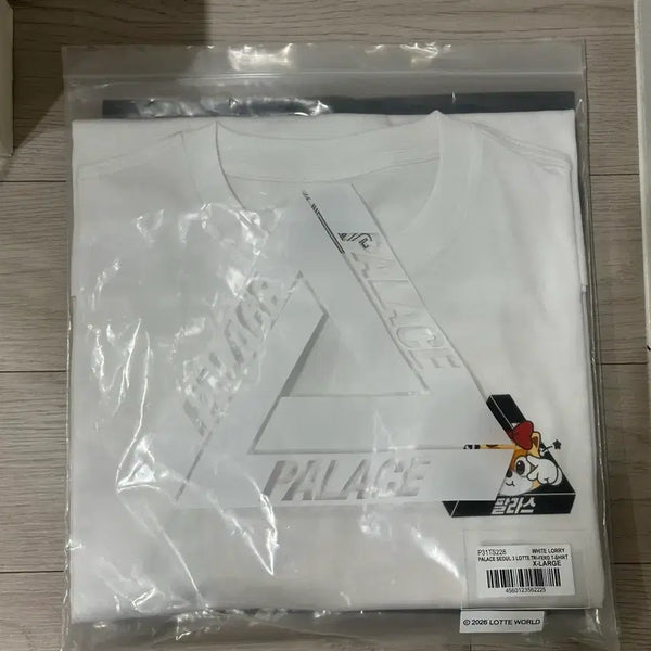 [BUNJANG] Palace Seoul 3 T-shirt White / 새제품) 팔라스 서울 3 롯데 트라이퍼그 티셔츠 화이트 로리 - 26FW