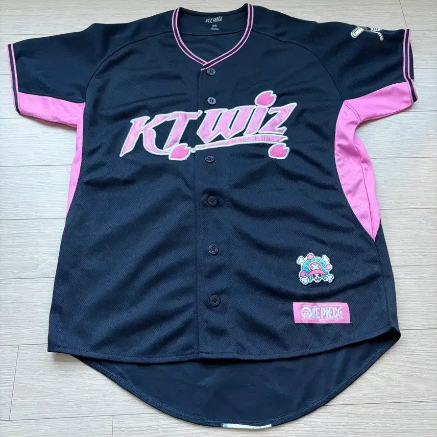 [BUNJANG] KT Wiz x One Piece Chopper Collaboration Baseball Jersey / Kt wiz 원피스 쵸파 야구 콜라보 유니폼