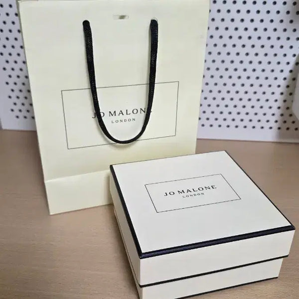 [BUNJANG] Jo Malone Shopping Bag, Box, and Ribbon Set / 조말론 쇼핑백, 박스, 리본 팝니다.