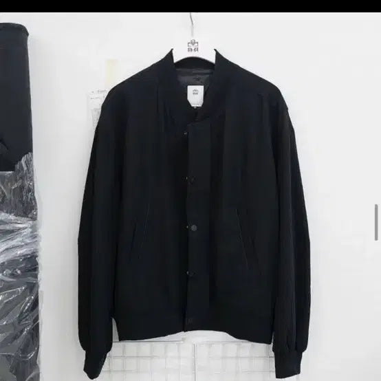 [BUNJANG] Polytru Stripe Varsity Jacket Black / 4) 폴리테루 스트라이프 바시티 블랙
