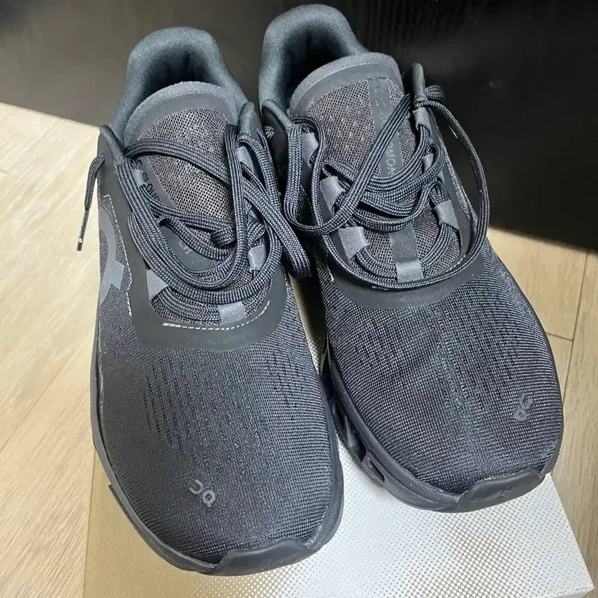 [BUNJANG] On Running Cloudmonster Running Shoes / 온러닝 클라우드 몬스터