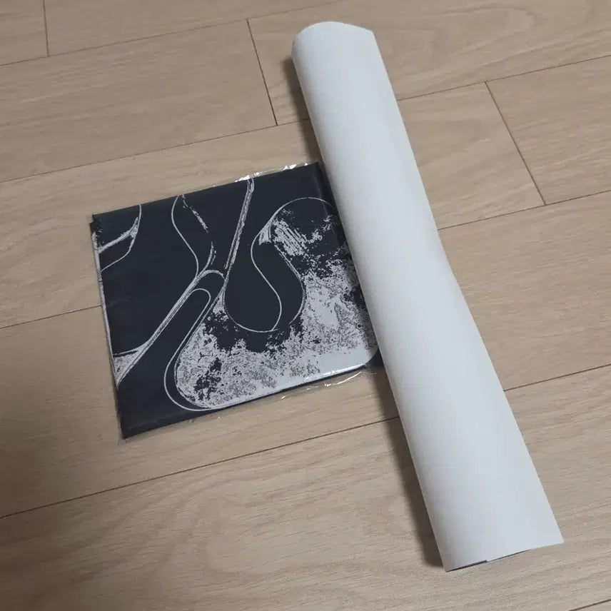 [BUNJANG] Mukai Taichi TAIL Signed Poster & Handkerchief Set / 무카이타이치 TAIL 싸인 포스터 손수건