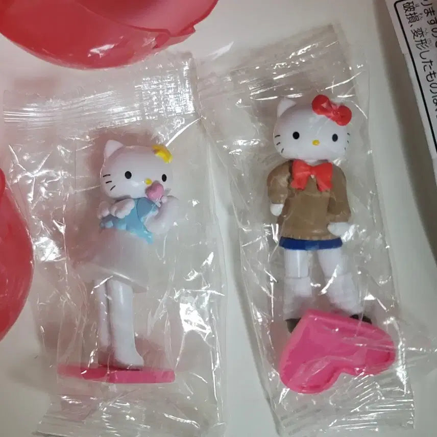 [BUNJANG] Hello Kitty Style Up Figure Collection Set (2 Pieces) / 헬로키티 스타일 업 피규어 컬렉션 가챠 2개 세트 롱다리 교복 갸루 엔젤 요정