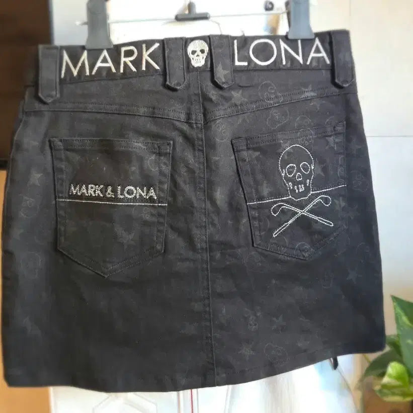 [BUNJANG] Mark & Lona Skull Star Pattern Skirt Black S / 마크앤로나 스컬 별 패턴 스커트 블랙S